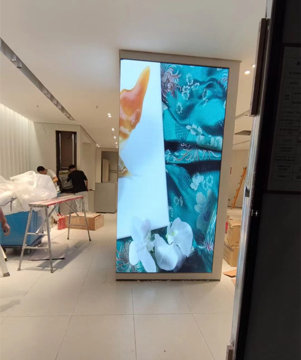 南华商场门店转角LED显示屏